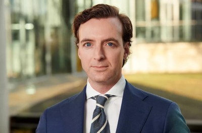 Dealmaker photo
