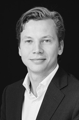 Dealmaker photo