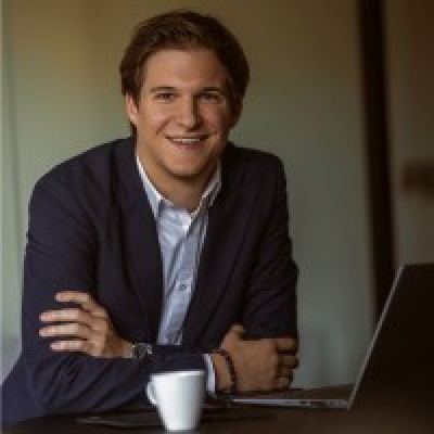 Dealmaker photo