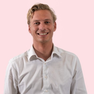 Dealmaker photo