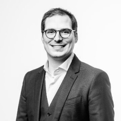 Dealmaker photo
