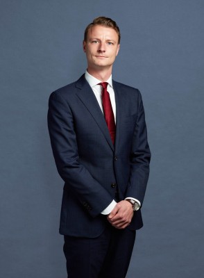 Dealmaker photo