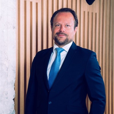 Dealmaker photo