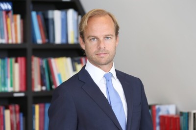 Dealmaker photo