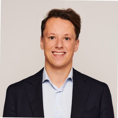 Dealmaker photo