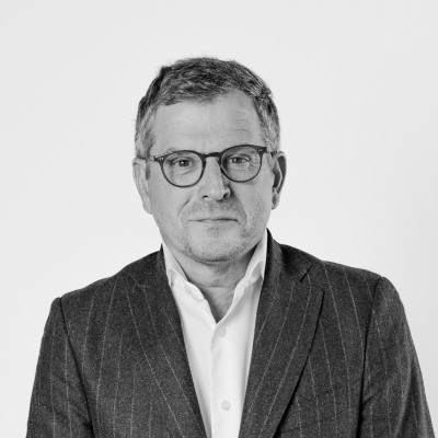 Dealmaker photo