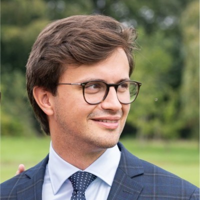 Dealmaker photo