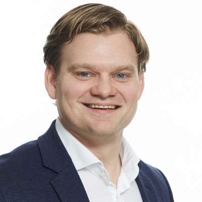 Dealmaker photo