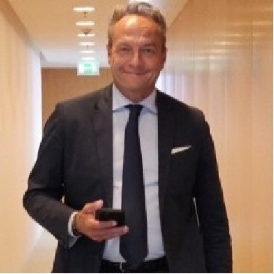 Dealmaker photo
