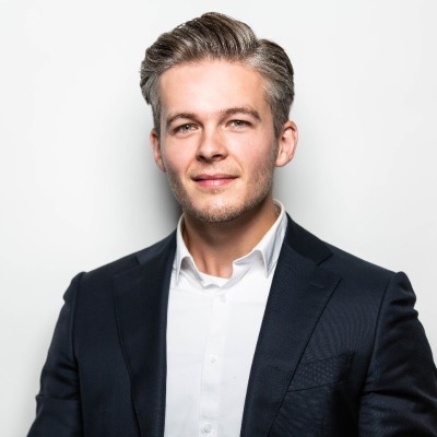 Dealmaker photo