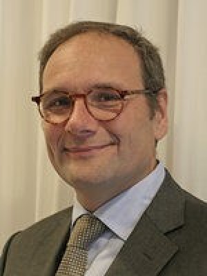 Dealmaker photo