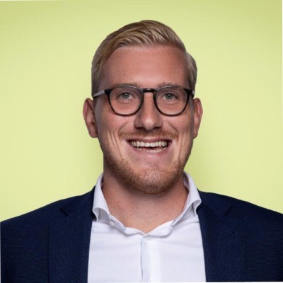 Dealmaker photo