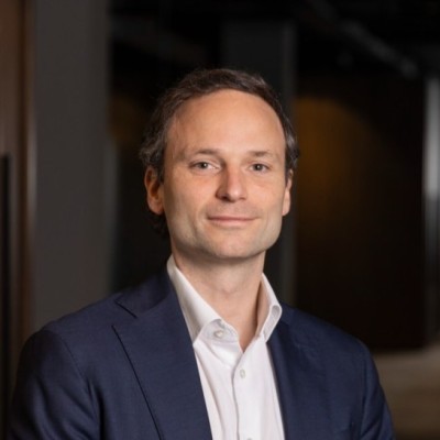 Dealmaker photo