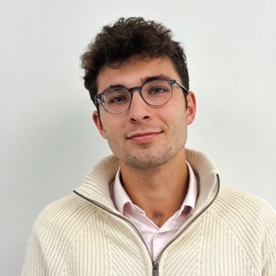 Dealmaker photo