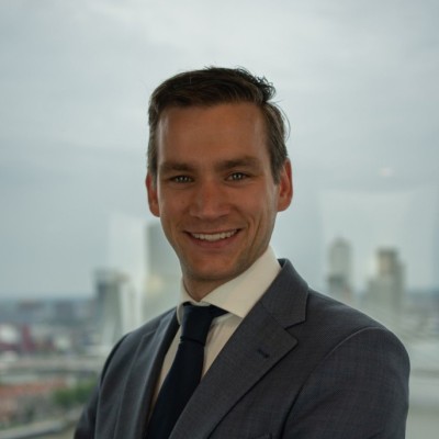 Dealmaker photo