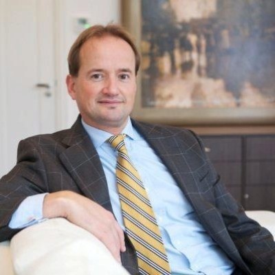 Dealmaker photo