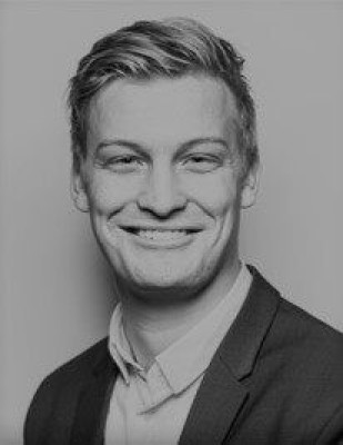 Dealmaker photo
