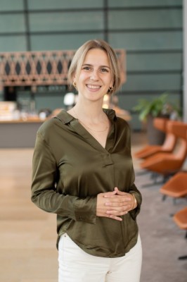 Dealmaker photo