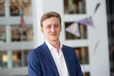 Dealmaker photo