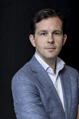 Dealmaker photo