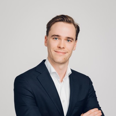 Dealmaker photo