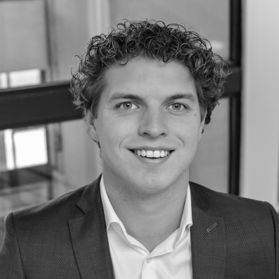 Dealmaker photo