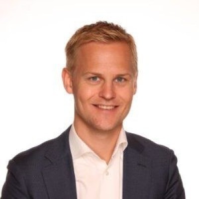 Dealmaker photo