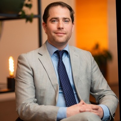Dealmaker photo