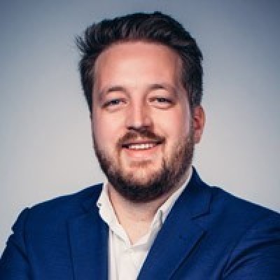 Dealmaker photo