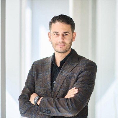 Dealmaker photo