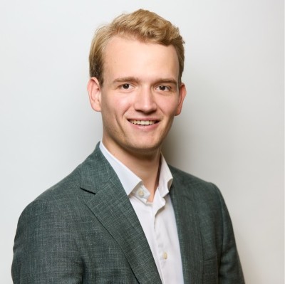 Dealmaker photo