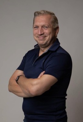 Dealmaker photo