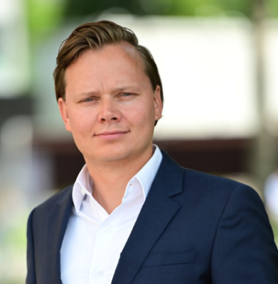 Dealmaker photo