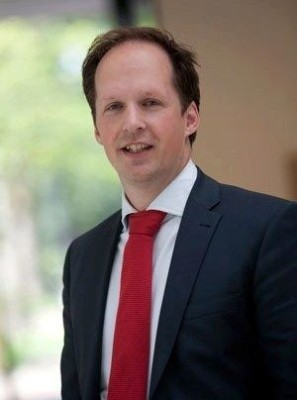 Dealmaker photo