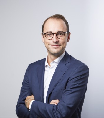 Dealmaker photo
