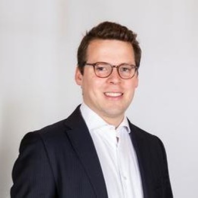 Dealmaker photo