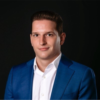 Dealmaker photo