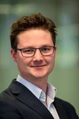 Dealmaker photo