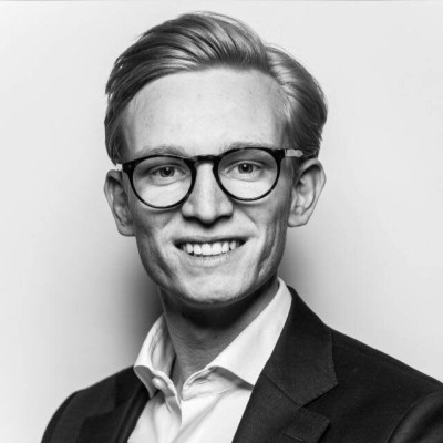 Dealmaker photo