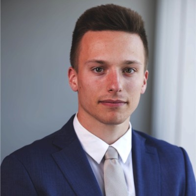 Dealmaker photo