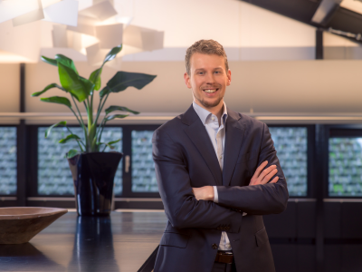 Dealmaker photo