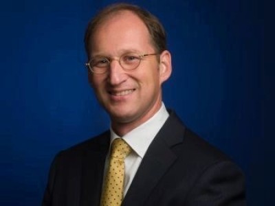 Dealmaker photo