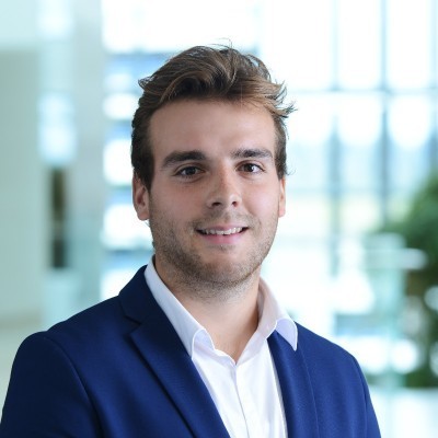 Dealmaker photo