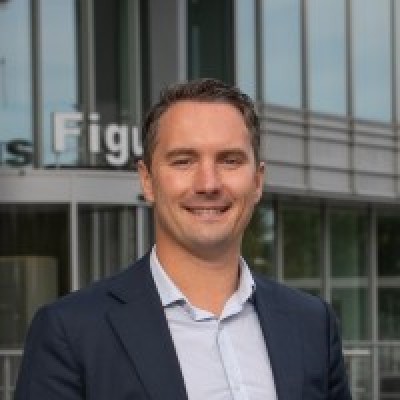 Dealmaker photo
