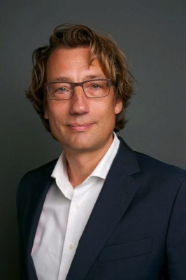 Dealmaker photo