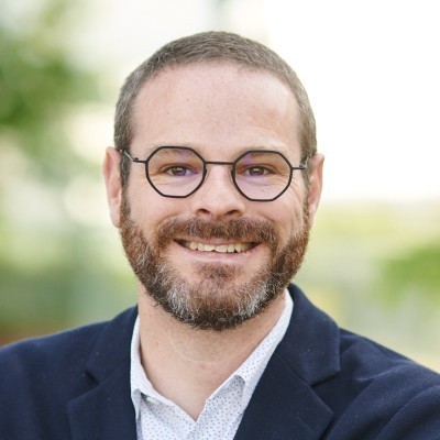 Dealmaker photo