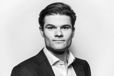 Dealmaker photo