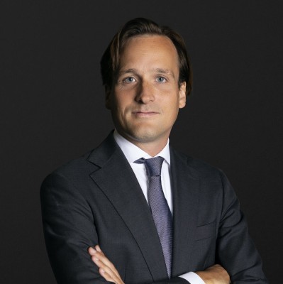 Dealmaker photo