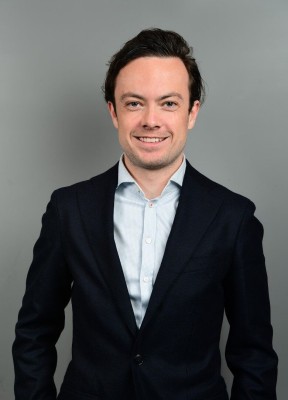Dealmaker photo