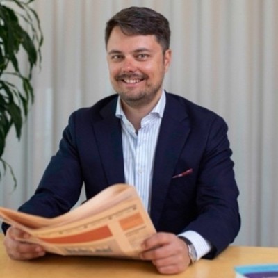Dealmaker photo